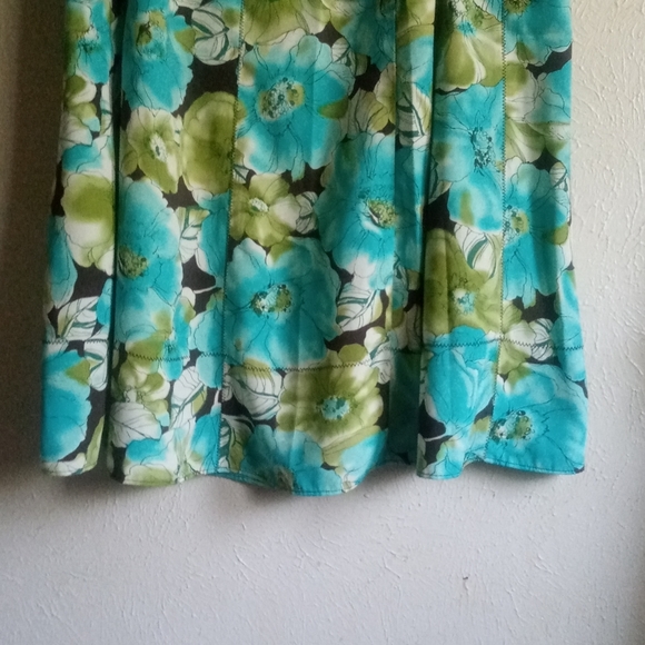 Requirements A-line Skirt - Picture 2 of 5